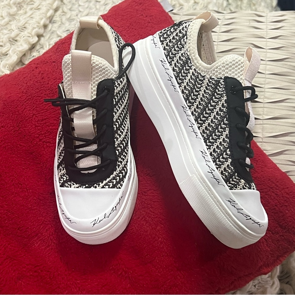 Karl Lagerfeld Cona Low Top Black White Knit Pull-on 1.5 Inch Platform Sneakers